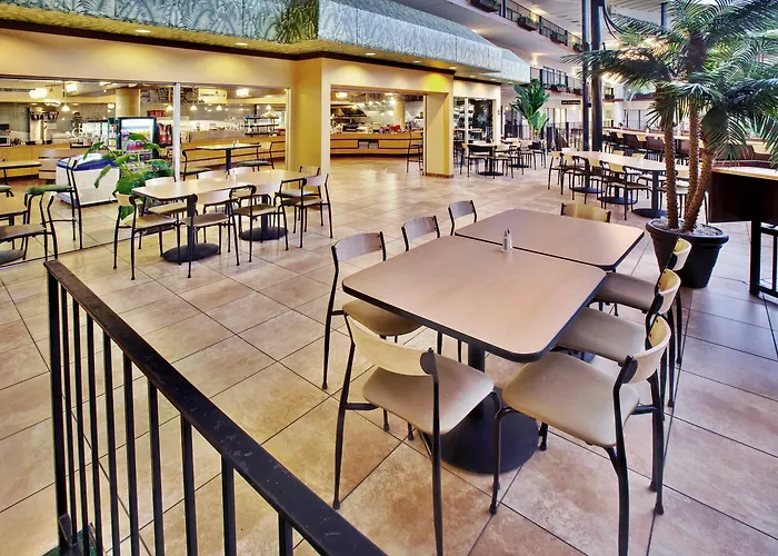 Holiday Inn Des Moines-Airport Conf Center By Ihg