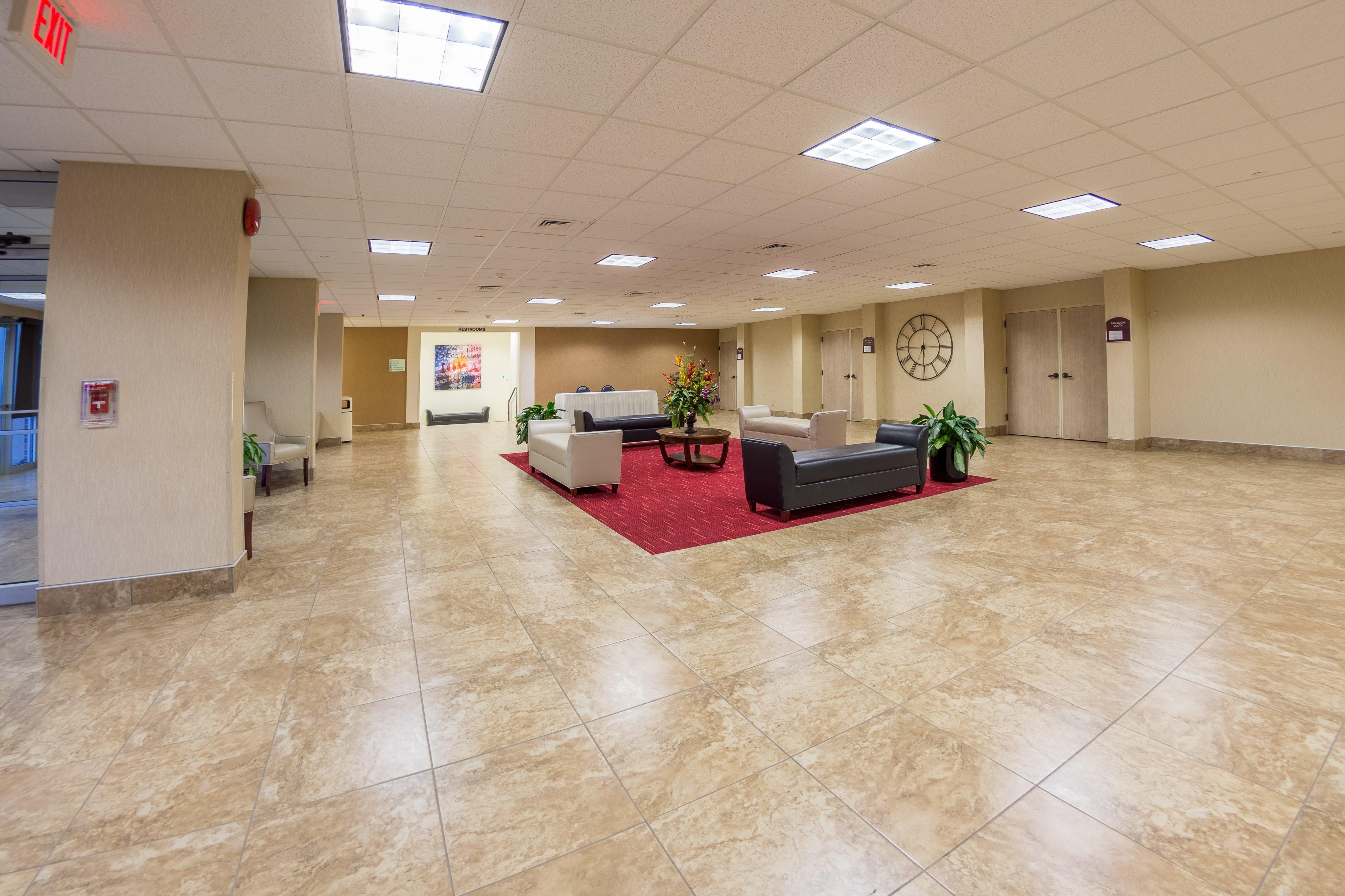 Hotel Holiday Des Moines-airport Conf Center By Ihg Des Moines