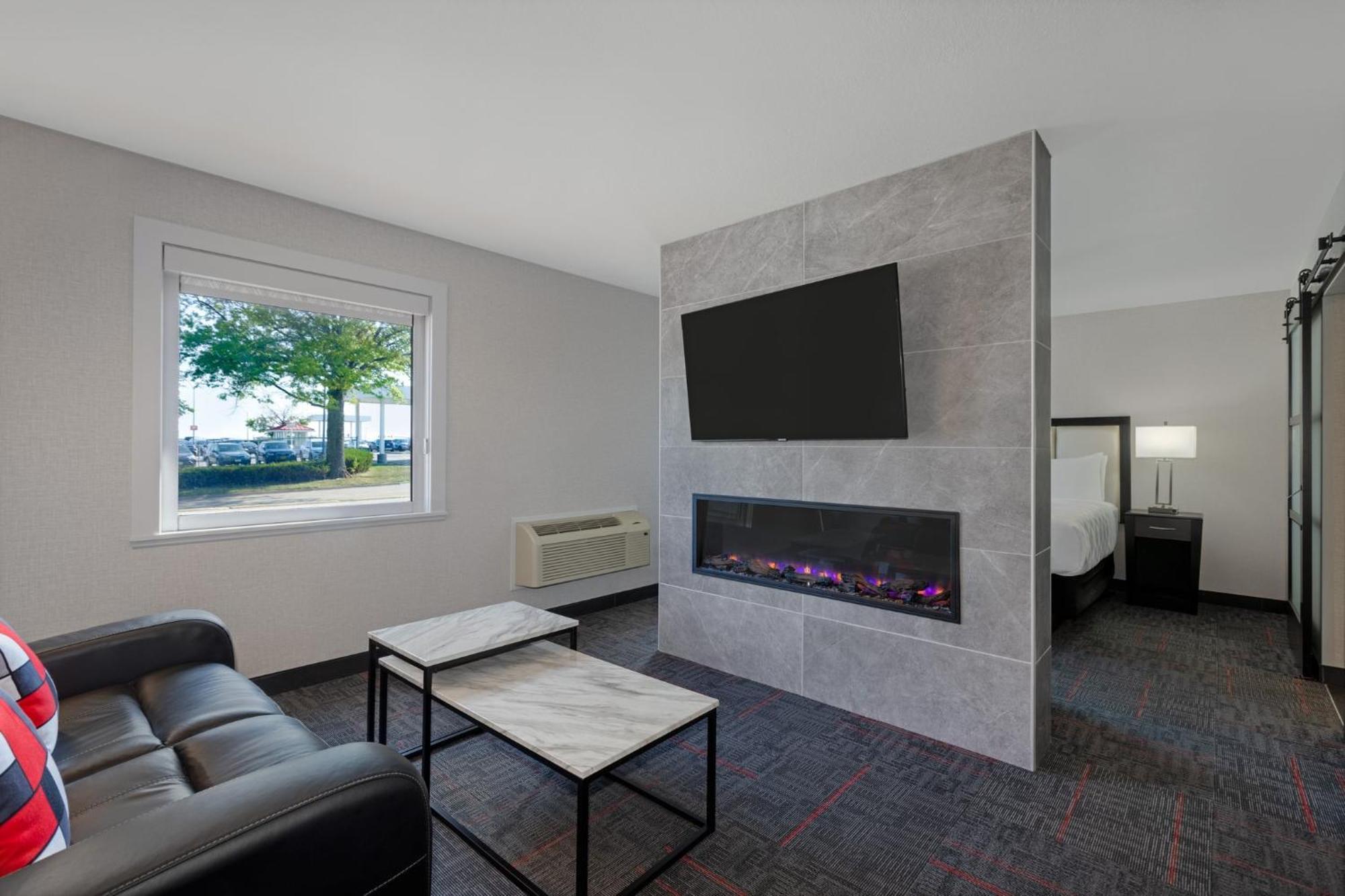 Holiday Des Moines-airport Conf Center By Ihg Hotel 3*
