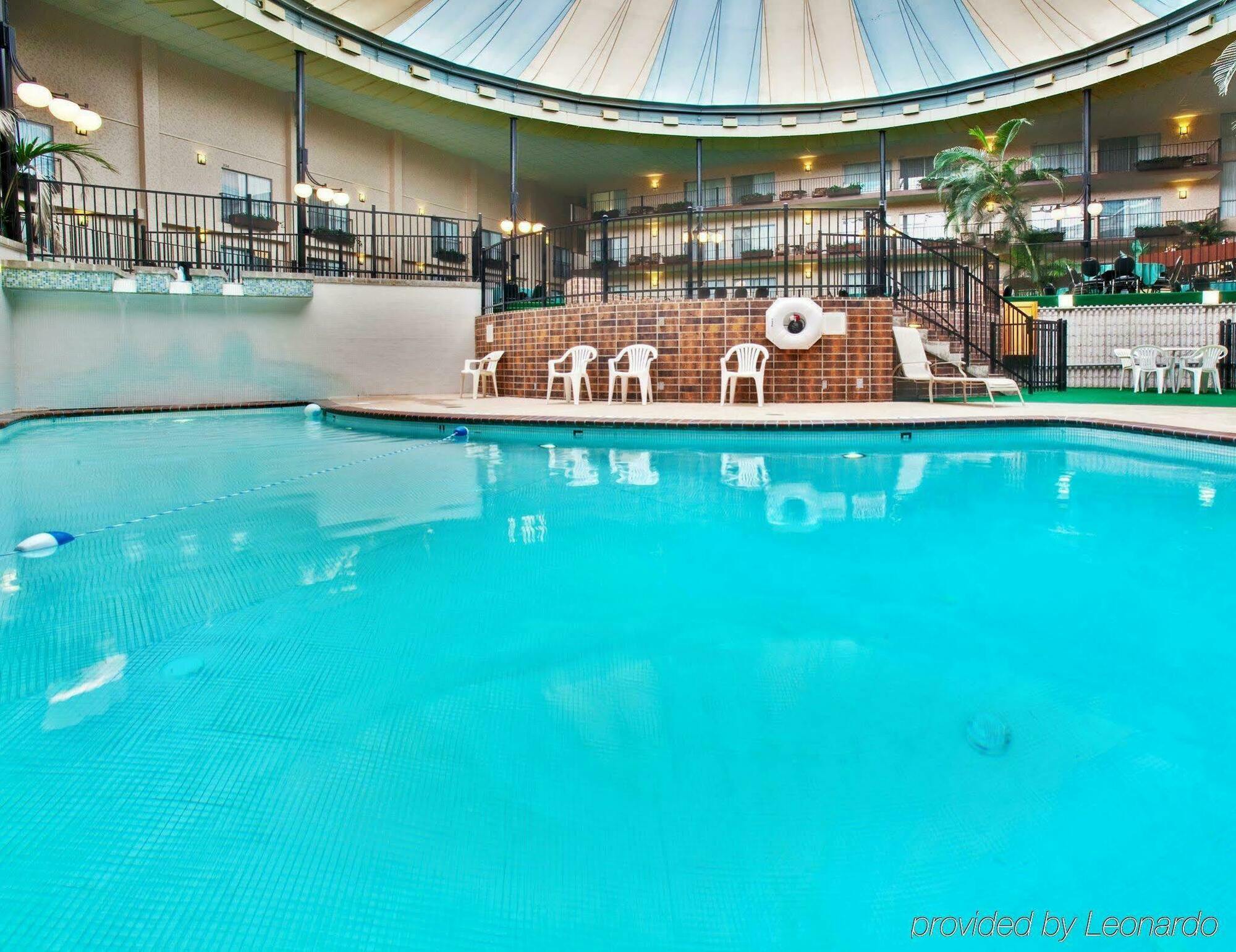 Des Moines-airport Conf Center By Ihg 3* Des Moines