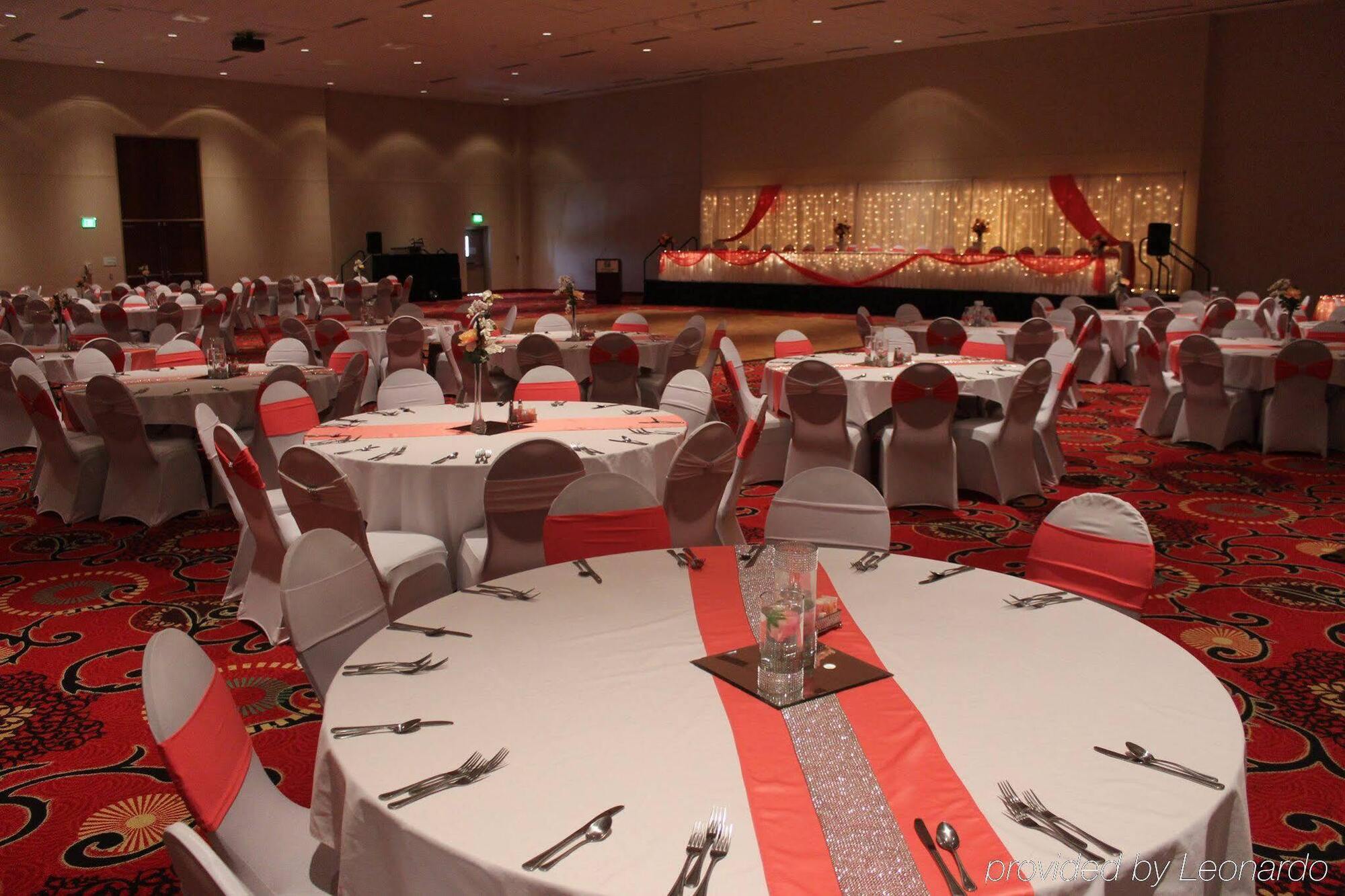 Holiday Des Moines-airport Conf Center By Ihg Hotel 3*
